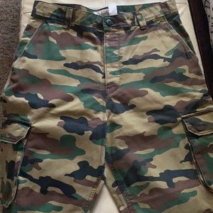 Men’s cargo shorts